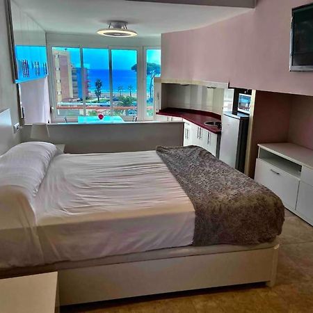Apartamento Estudio Con Vistas Al Mar La Pineda Exterior foto